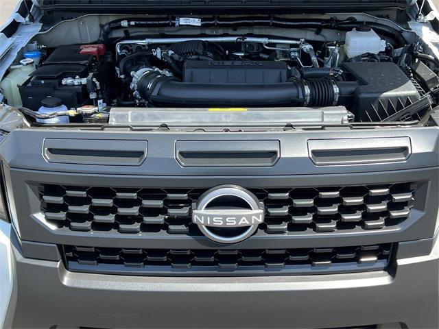 Photo of 2025 Glacier White Nissan Frontier