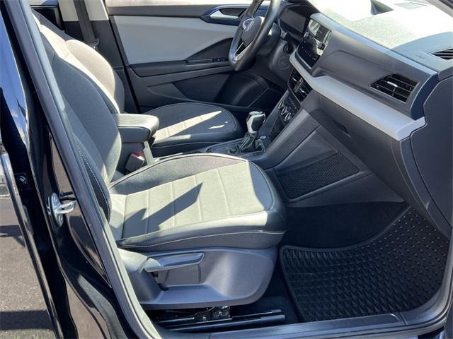 Photo of 2022 Deep Black Volkswagen Taos