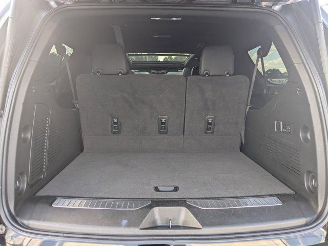 Photo of 2022 Black Chevrolet Suburban