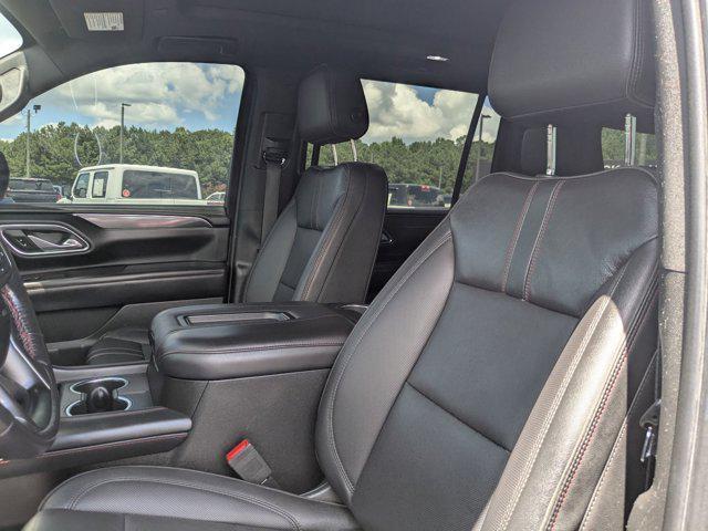 Photo of 2022 Black Chevrolet Suburban