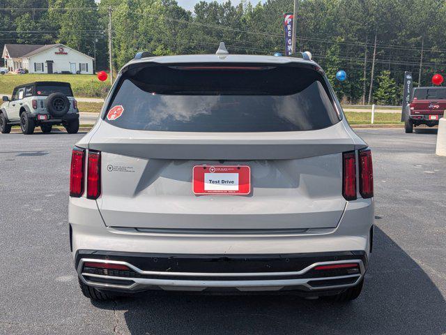 Photo of 2022 Wolf Gray Kia Sorento