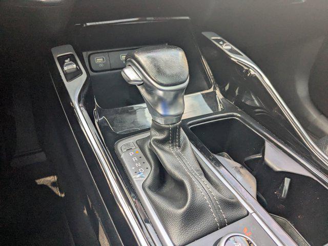Photo of 2022 Wolf Gray Kia Sorento
