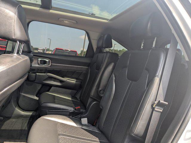 Photo of 2022 Wolf Gray Kia Sorento