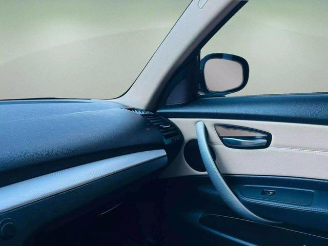 Photo of 2011 Blue BMW 128