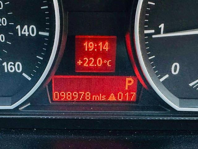 Photo of 2011 Blue BMW 128