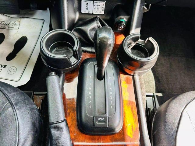 Photo of 2004 Java Black Land Rover Discovery