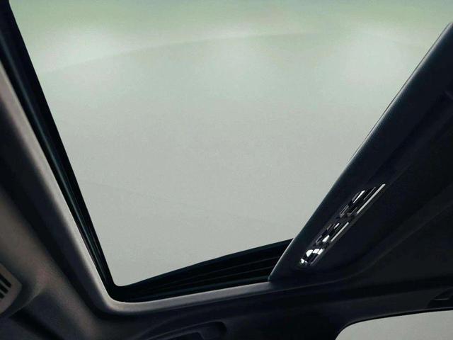 Photo of 2017 Black BMW 320