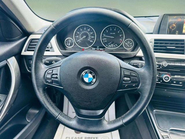 Photo of 2017 Black BMW 320