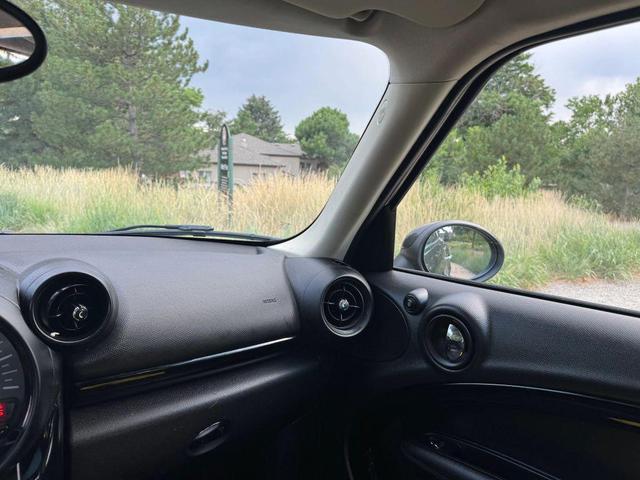 Photo of 2015 Absolute Black Metallic MINI Countryman