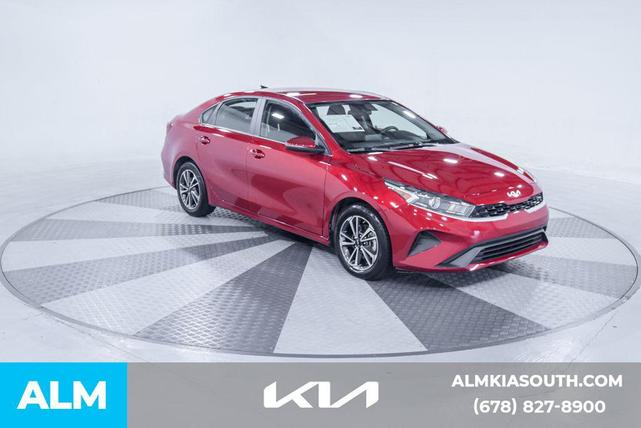 Photo of 2024 Currant Red Kia Forte