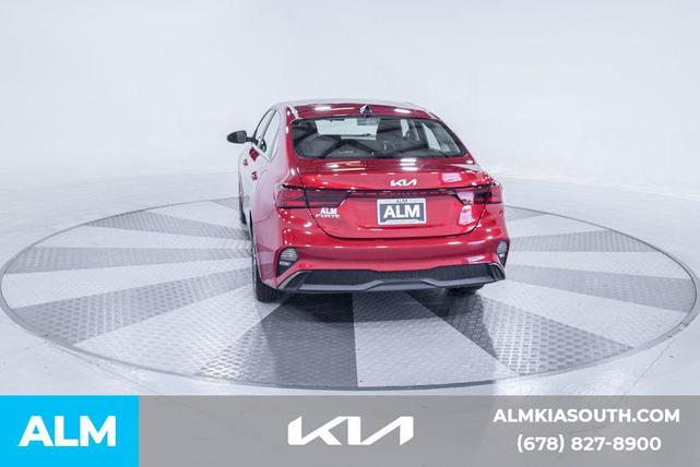 Photo of 2024 Currant Red Kia Forte