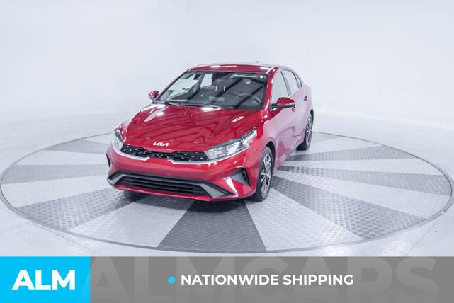 Photo of 2024 Currant Red Kia Forte