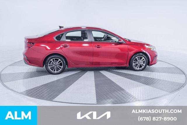 Photo of 2024 Currant Red Kia Forte