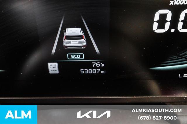 Photo of 2023 Runway Red Kia Niro