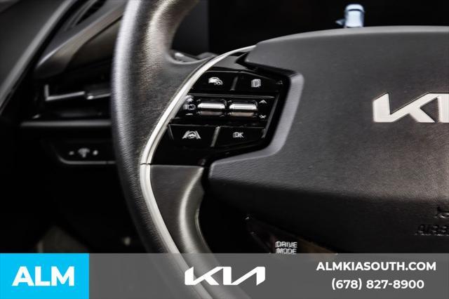 Photo of 2023 Runway Red Kia Niro