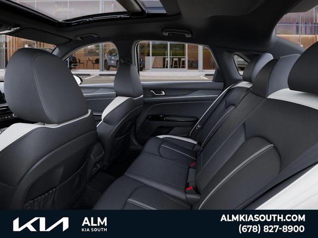 Photo of 2025 Wolf Gray Kia K5
