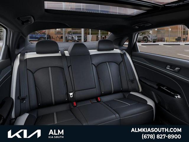 Photo of 2025 Wolf Gray Kia K5