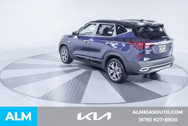 Photo of 2022 Dark Ocean Blue/Black Roof Kia Seltos