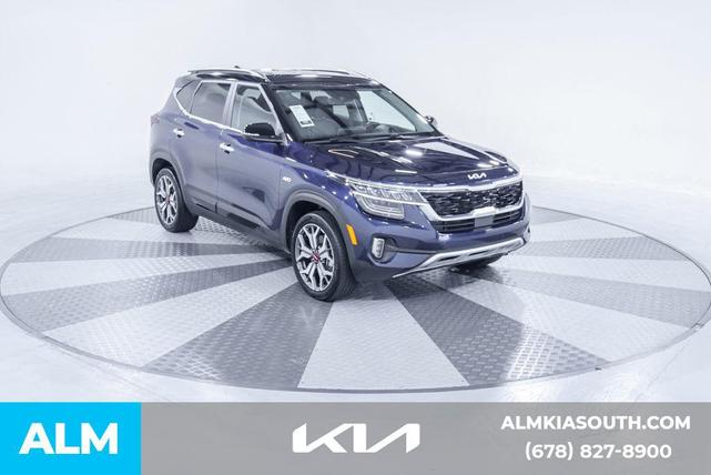 Photo of 2022 Dark Ocean Blue/Black Roof Kia Seltos