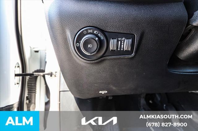 Photo of 2024 Bright White Clearcoat Jeep Compass
