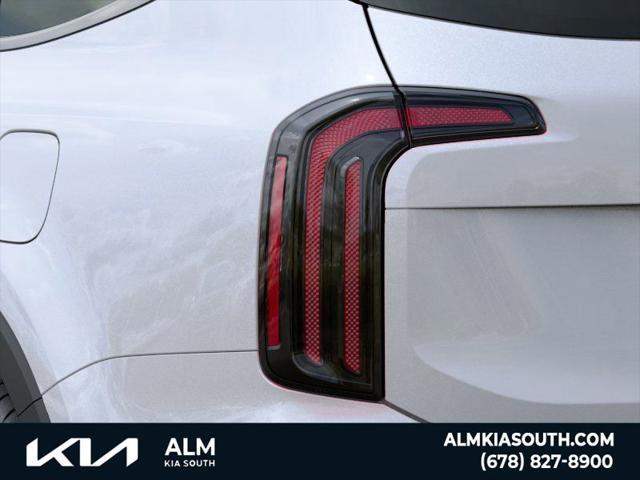 Photo of 2025 Glacial White Pearl Kia Telluride