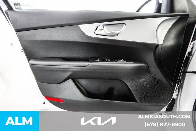 Photo of 2024 Snow White Pearl Kia Forte