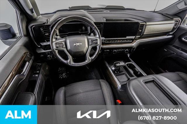 Photo of 2022 Blue Chevrolet Silverado 1500