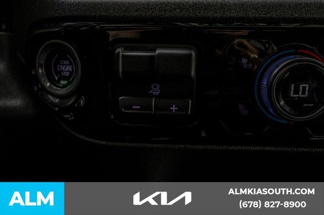 Photo of 2022 Blue Chevrolet Silverado 1500