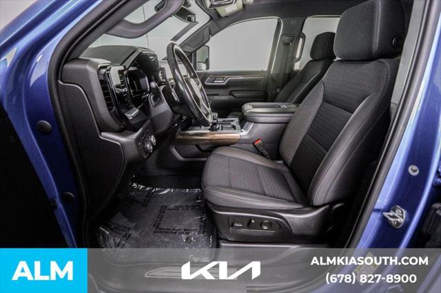 Photo of 2022 Blue Chevrolet Silverado 1500