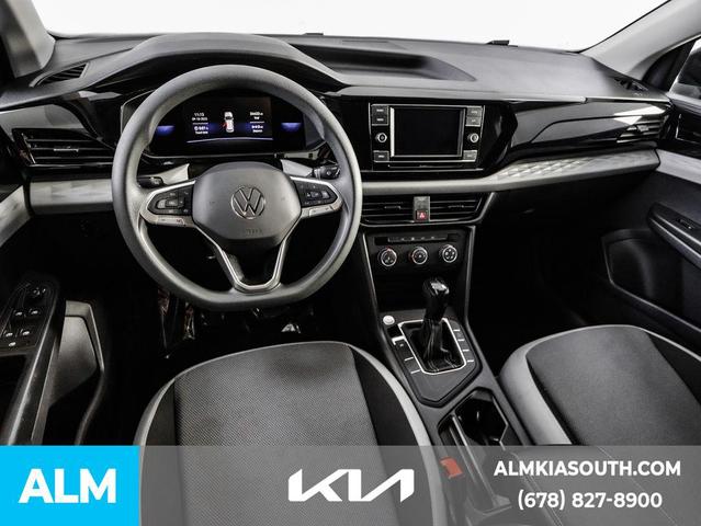 Photo of 2022 Dusk Blue Metallic Volkswagen Taos