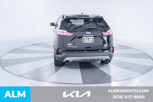 Photo of 2024 AGATE BLACK METALLIC Ford Edge
