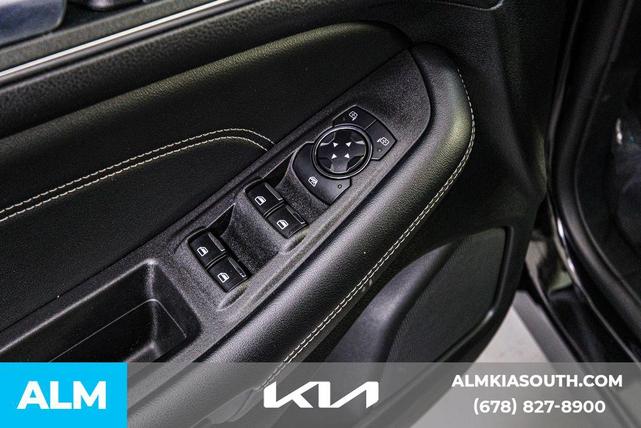 Photo of 2024 AGATE BLACK METALLIC Ford Edge