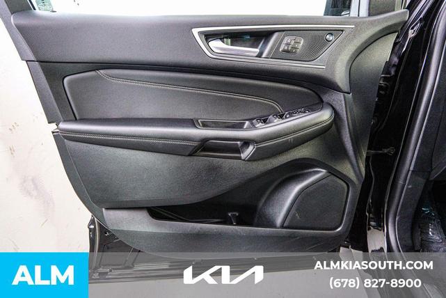Photo of 2024 AGATE BLACK METALLIC Ford Edge