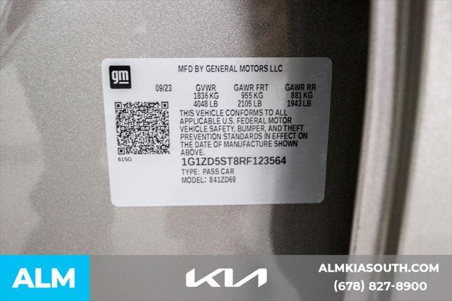 Photo of 2024 Mineral Gray Metallic Chevrolet Malibu