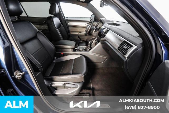 Photo of 2022 Tourmaline Blue Metallic Volkswagen Atlas Cross Sport