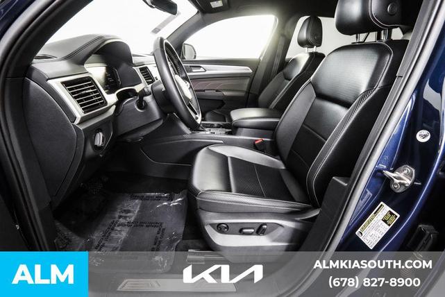 Photo of 2022 Tourmaline Blue Metallic Volkswagen Atlas Cross Sport