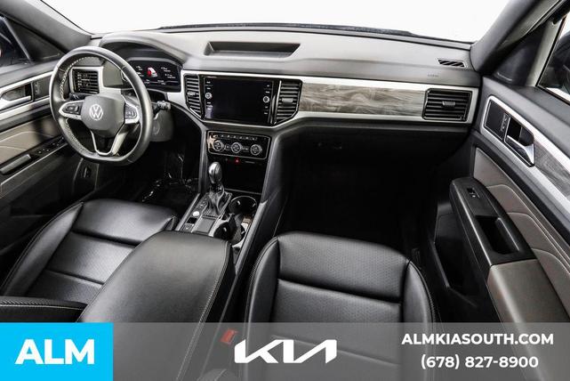 Photo of 2022 Tourmaline Blue Metallic Volkswagen Atlas Cross Sport