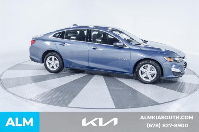 Photo of 2024 Lakeshore Blue Metallic Chevrolet Malibu