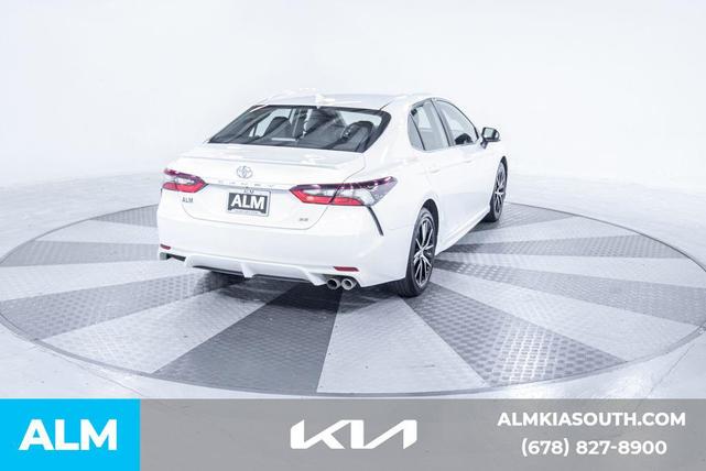 Photo of 2023 Ice Cap Toyota Camry