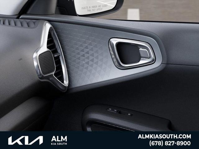 Photo of 2025 Snow White Pearl Kia Soul