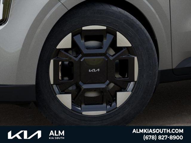 Photo of 2025 Silver Kia Carnival
