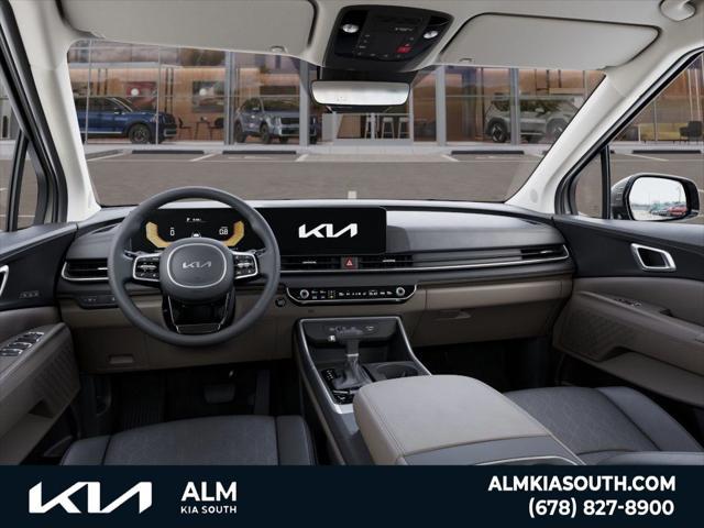 Photo of 2025 Silver Kia Carnival