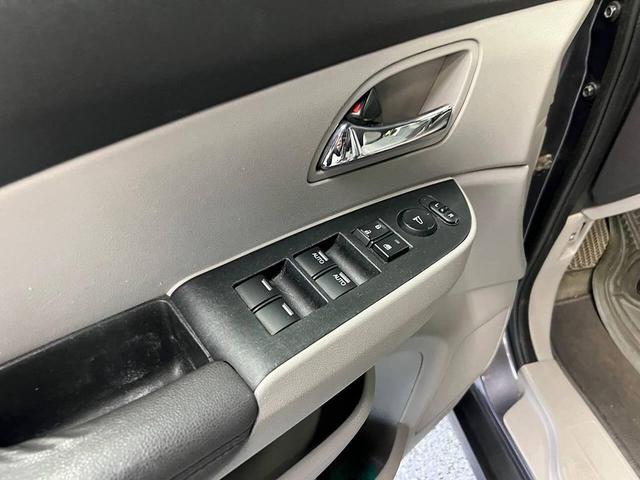 Photo of 2015 Silver Honda Odyssey