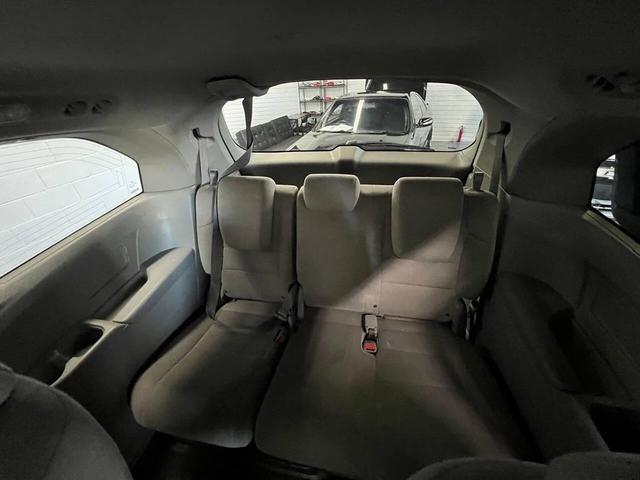 Photo of 2015 Silver Honda Odyssey