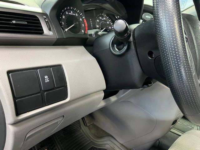 Photo of 2015 Silver Honda Odyssey