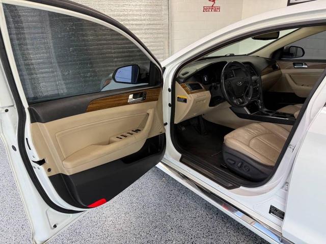 Photo of 2015 Quartz White Pearl Hyundai SONATA