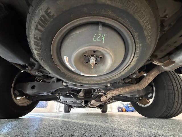 Photo of 2016 Gun Metallic Nissan Pathfinder
