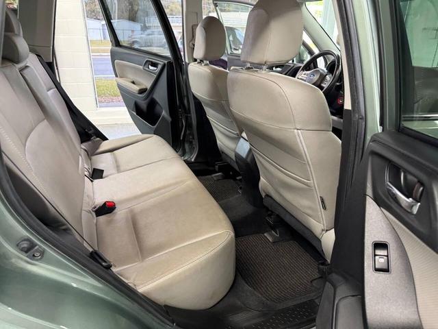 Photo of 2015 Jasmine Green Metallic Subaru Forester