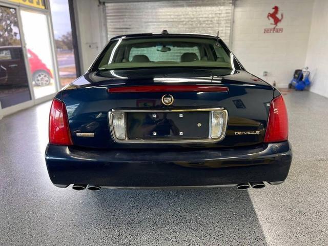 Photo of 2004 Blue Cadillac DeVille