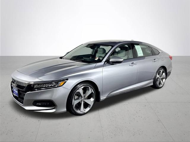 Photo of 2019 Lunar Silver Metallic Honda Accord